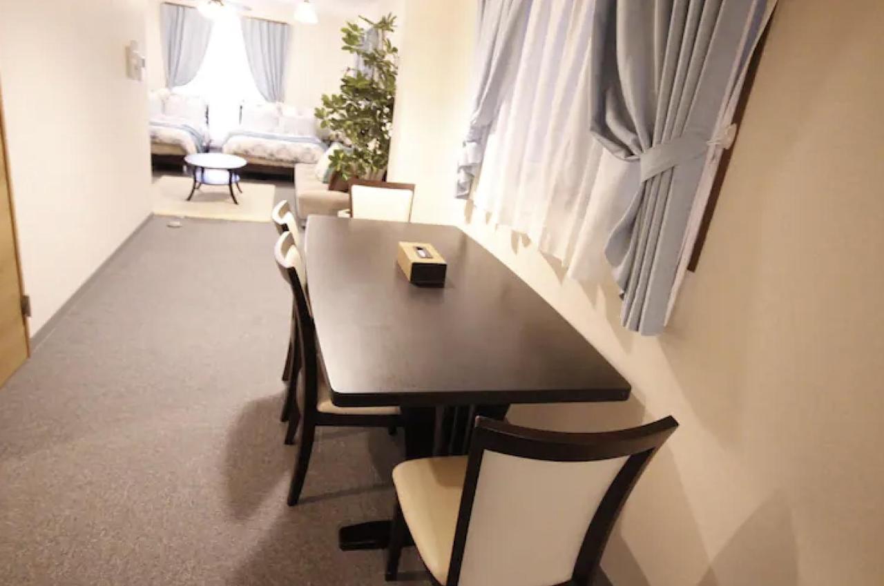 Field 4f Apartment *